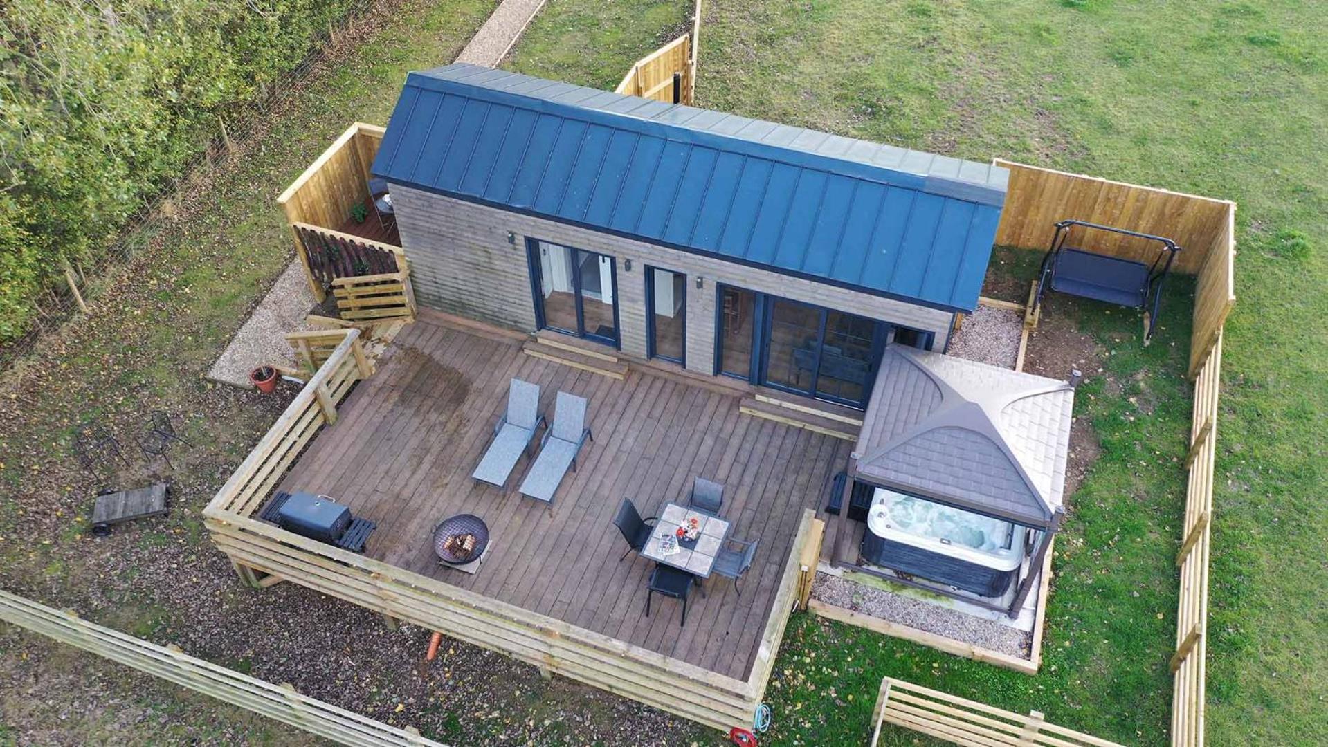 Burtree Country House, Tipi's, Treehouse & & House With Hot Tubs In A Private Garden Lodge Thirsk