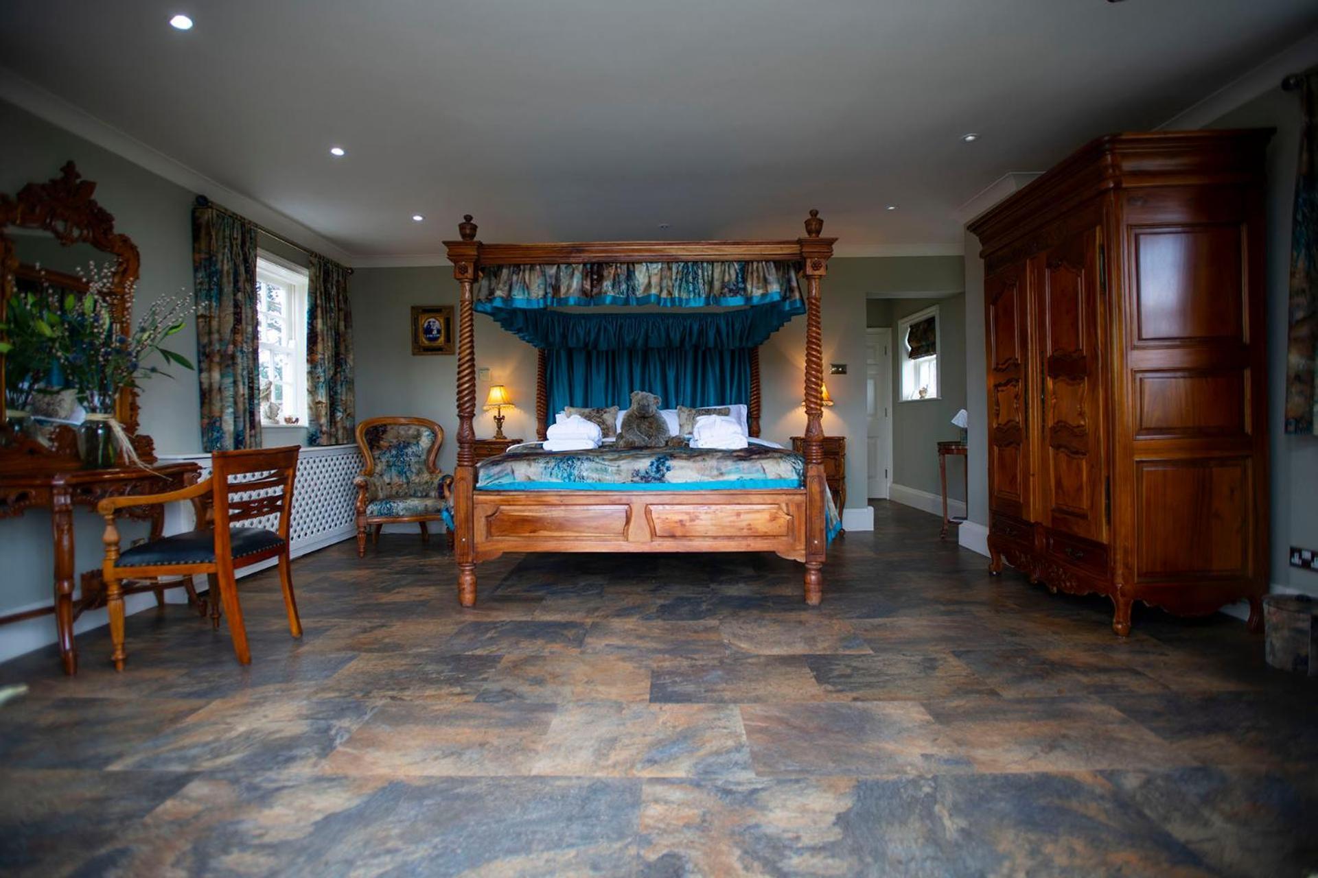 Lodge Burtree Country House, Tipi's, Treehouse & & House With Hot Tubs In A Private Garden *