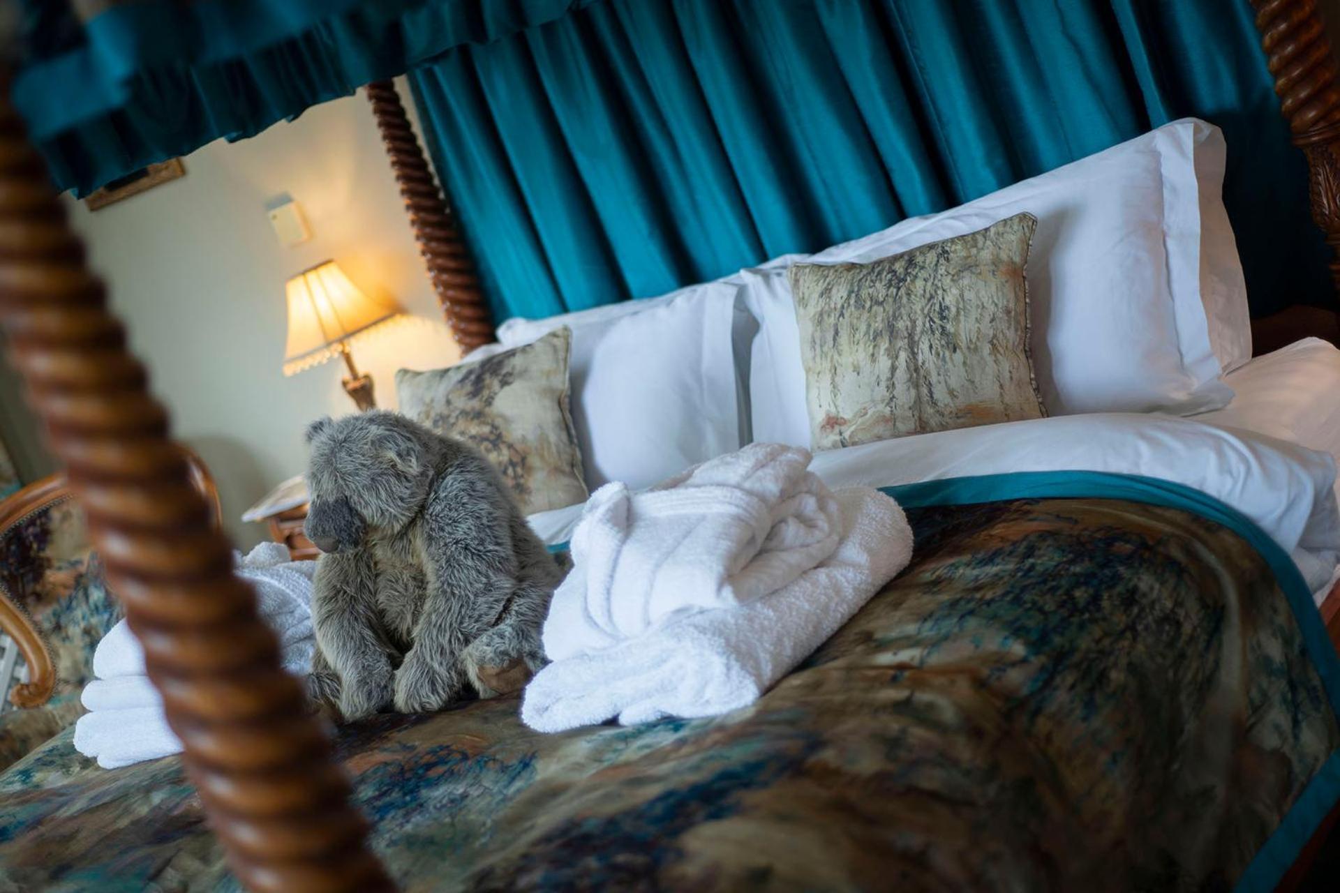 Burtree Country House, Tipi's, Treehouse & & House With Hot Tubs In A Private Garden Lodge Thirsk