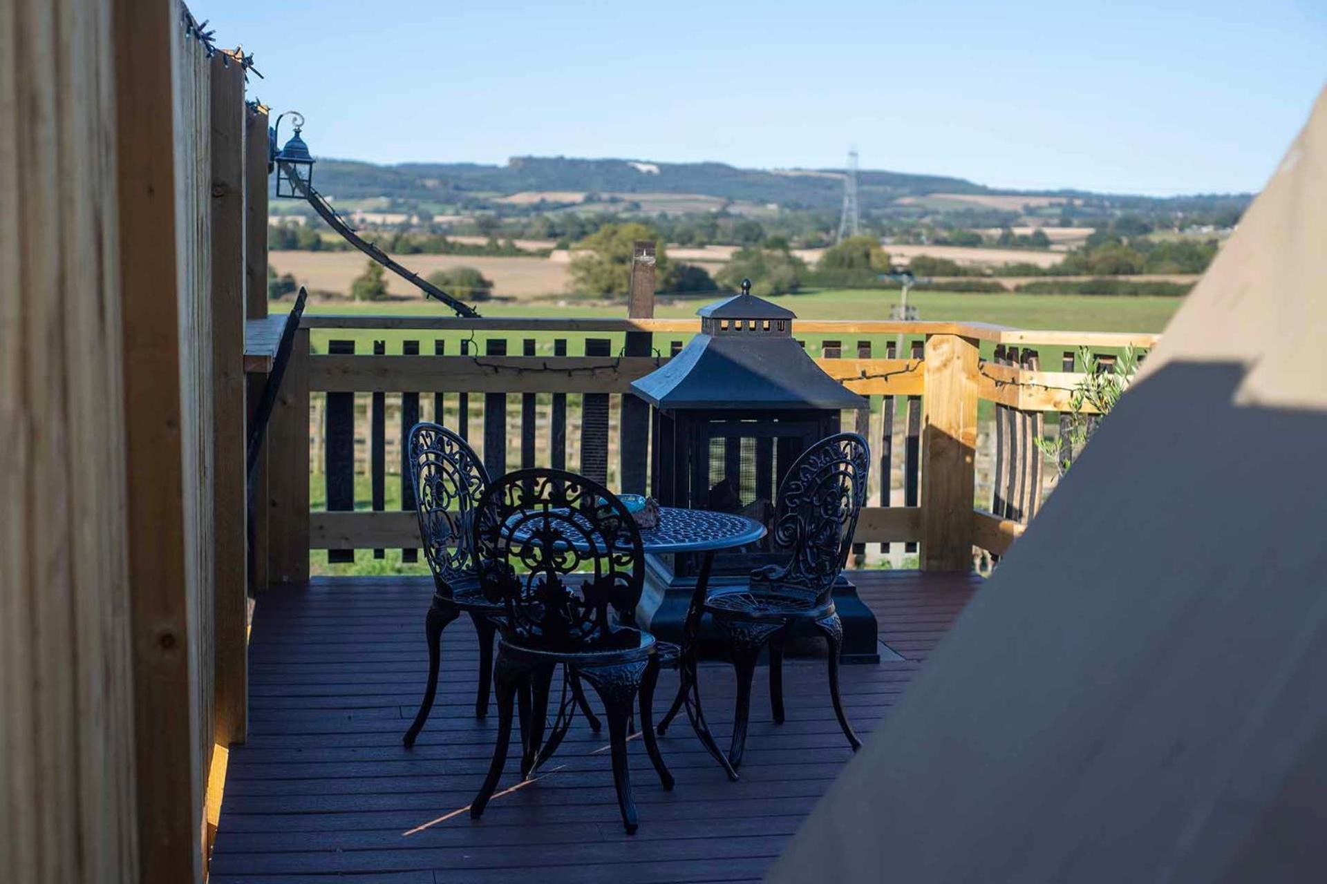 Burtree Country House, Tipi's, Treehouse & & House With Hot Tubs In A Private Garden Thirsk