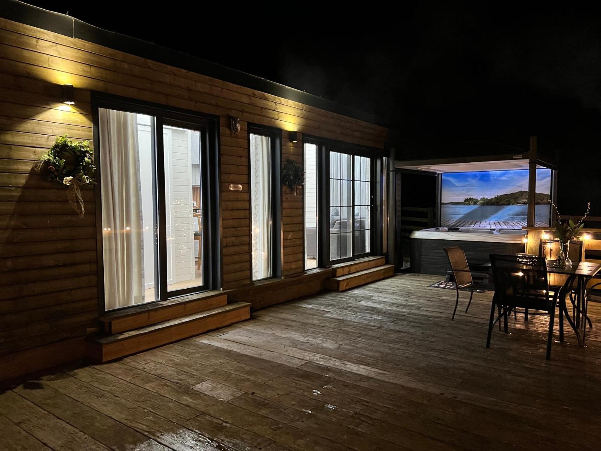 Lodge Burtree Country House, Tipi's, Treehouse & & House With Hot Tubs In A Private Garden Thirsk