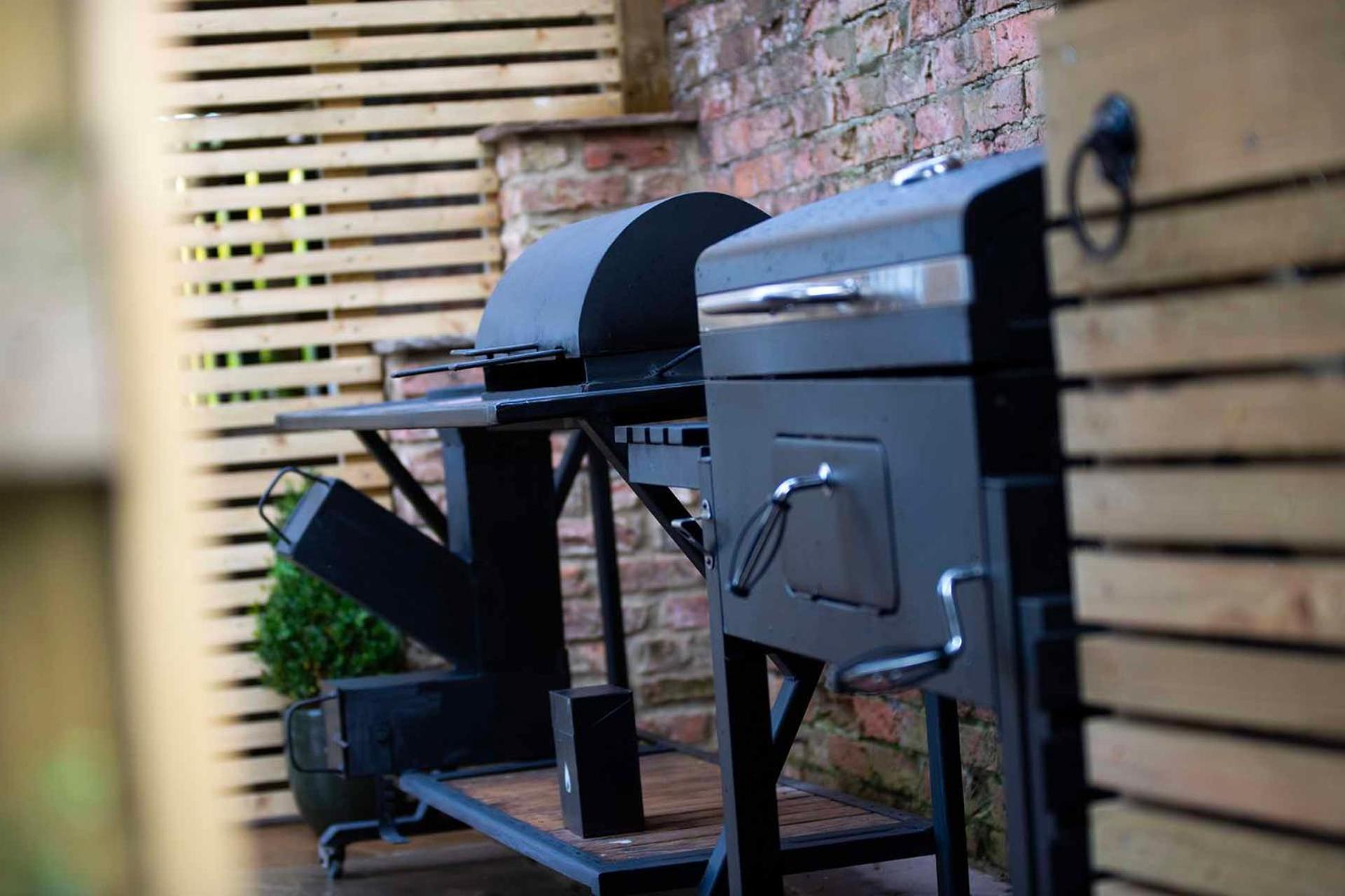 Burtree Country House, Tipi's, Treehouse & & House With Hot Tubs In A Private Garden Lodge Thirsk