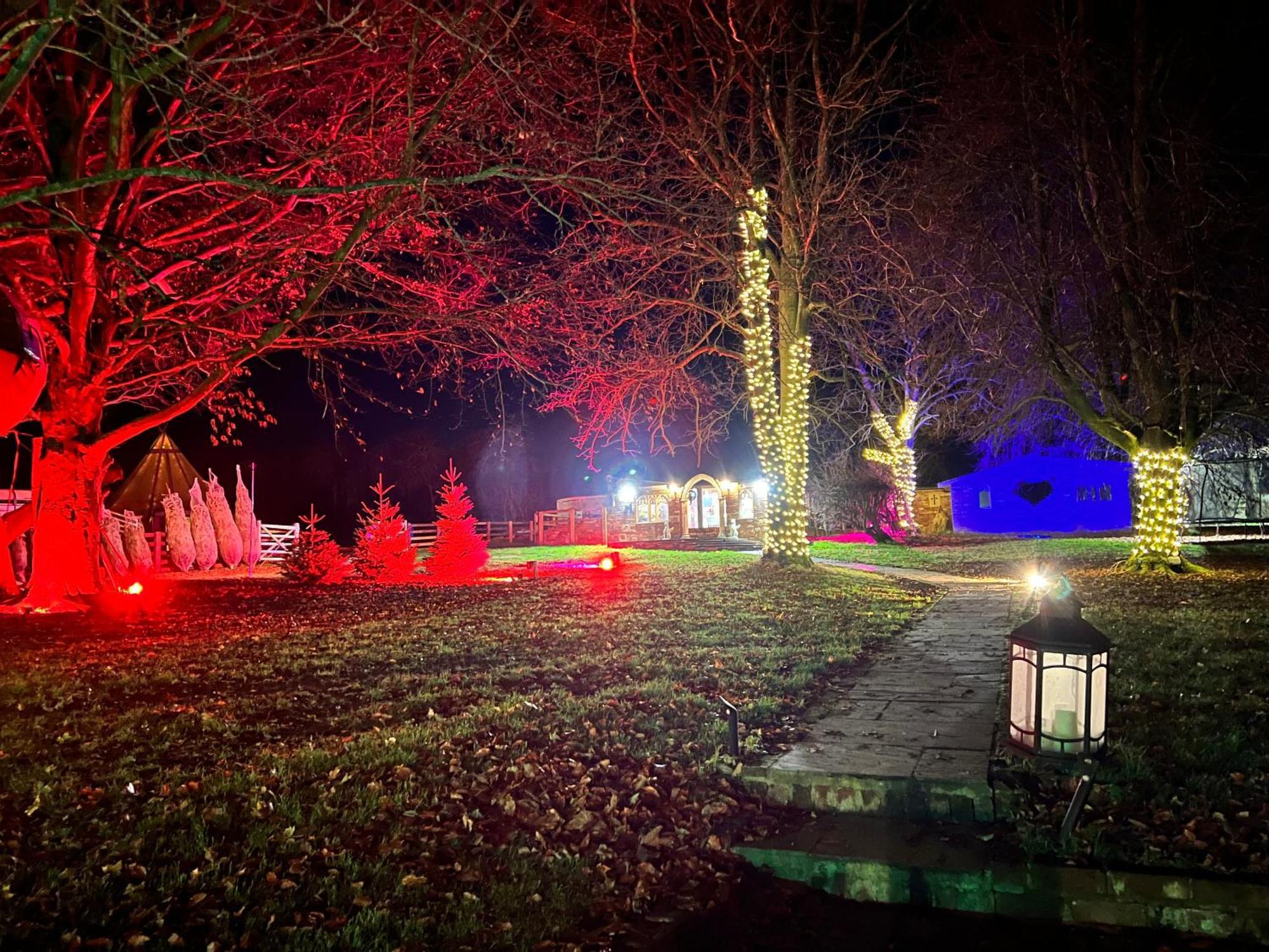 Burtree Country House, Tipi's, Treehouse & & House With Hot Tubs In A Private Garden *